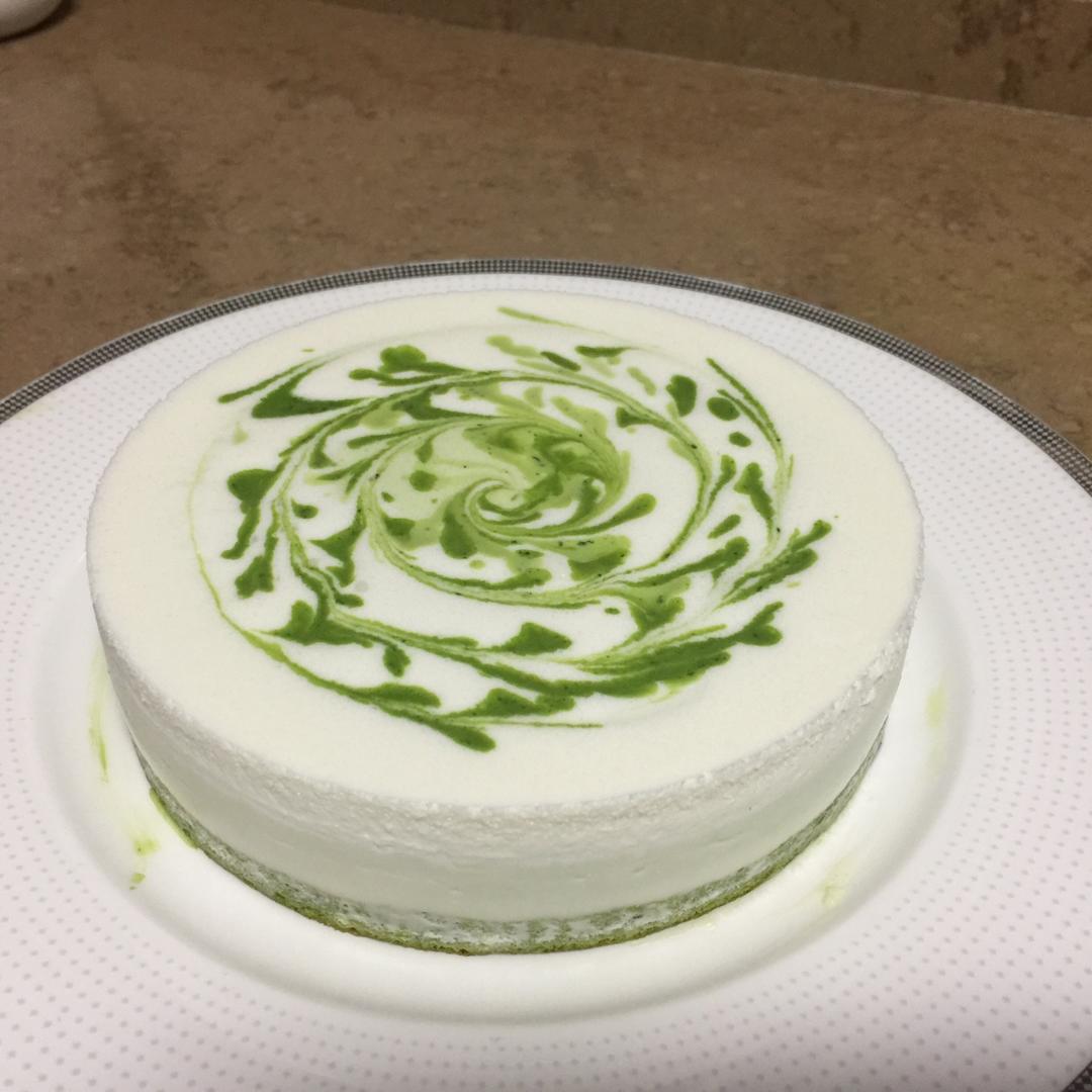 渐变抹茶慕斯蛋糕：我Amanda带着既美又作的抹茶甜点又来了！【曼食慢语】