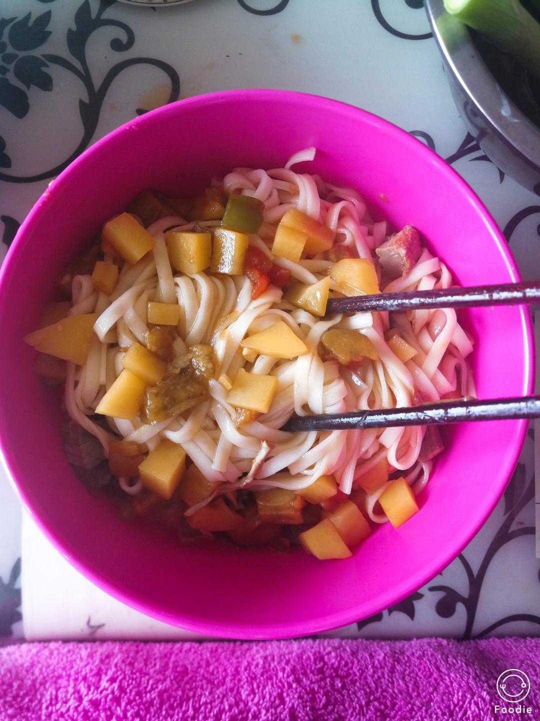 土豆茄子打卤面（超简单超美味）