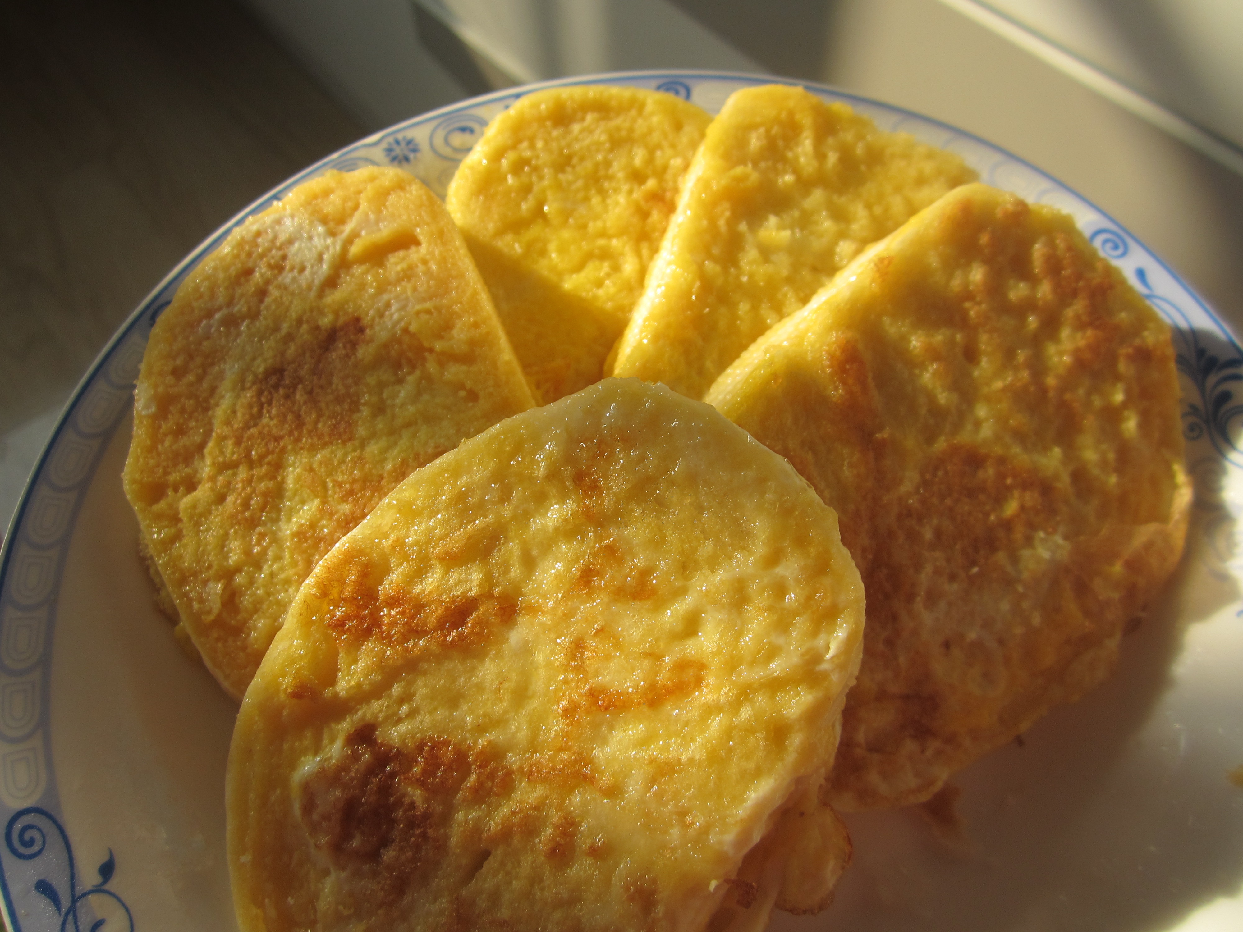 咸蛋黄饭团做的鸡蛋煎馒头片