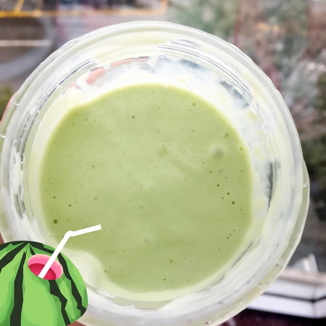 慕语菲_做过牛油果香蕉奶昔不用加糖,200ml牛奶半根香蕉半个牛油果奶
