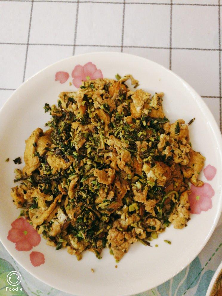香椿芽炒鸡蛋