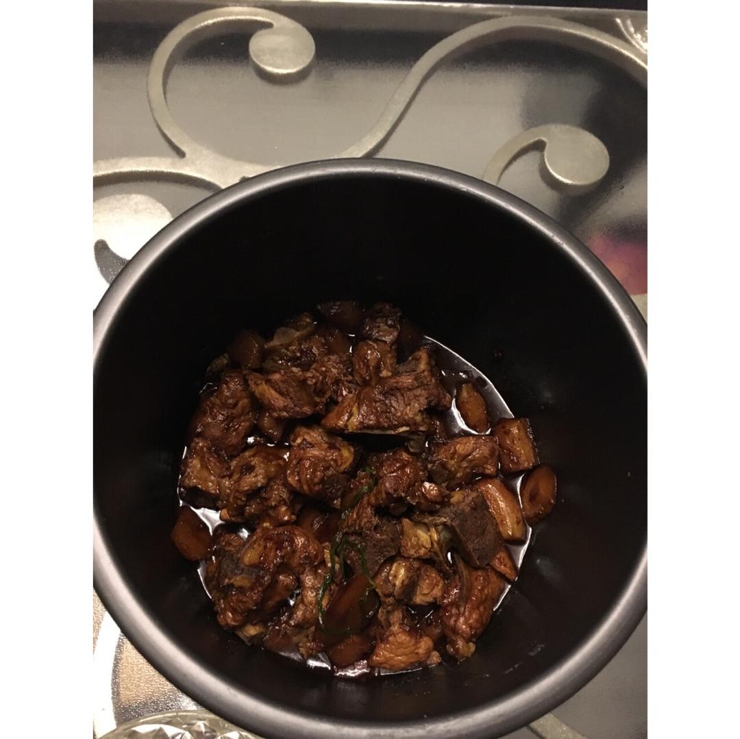 【电饭煲土豆焖排骨】