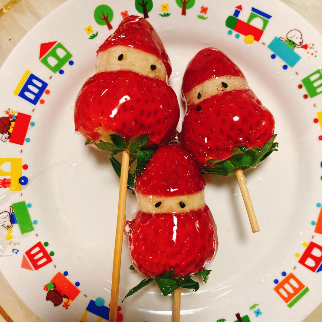 连虾皮做的0失败圣诞节甜品超可爱的草莓雪人糖葫芦