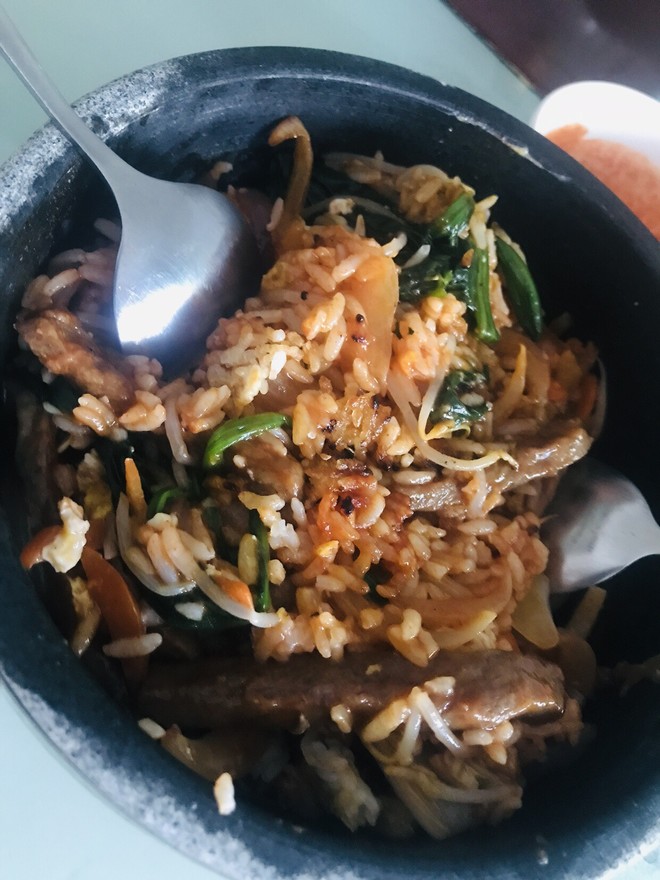 好吃的韩国石锅拌饭 简单易上手的做法步骤图 是我的奥利奥 下厨房 好吃的韩国石锅拌饭 简单易上手的做法步骤图 是我的奥利奥 下厨房