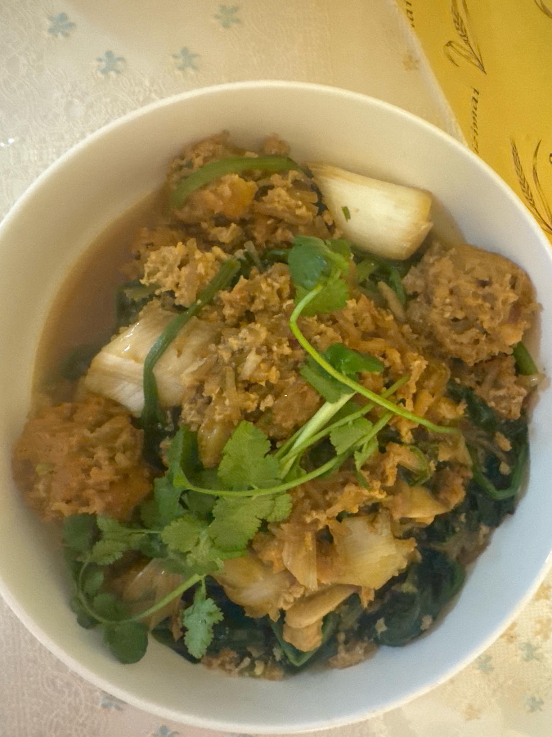 菠菜炖丸子