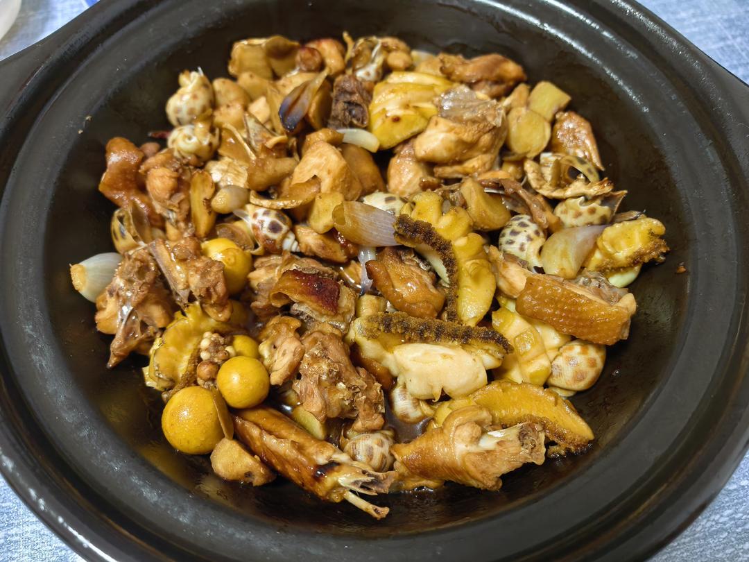 鲍鱼花螺鸡煲
