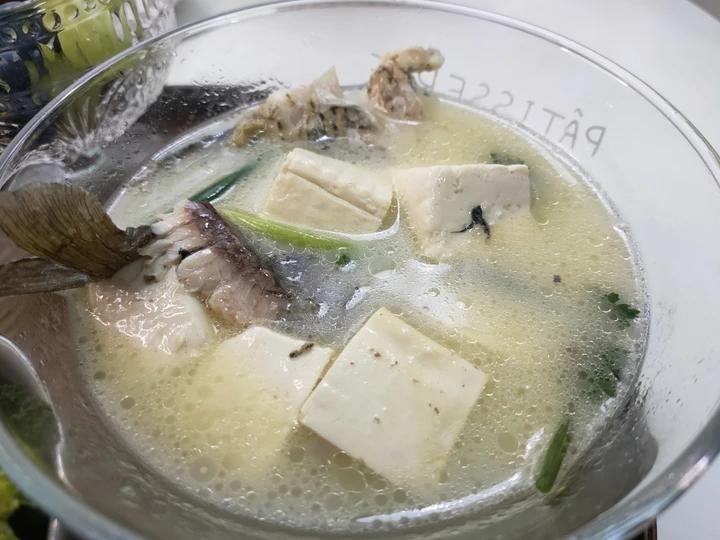 鲫鱼汤(鲫鱼豆腐汤)