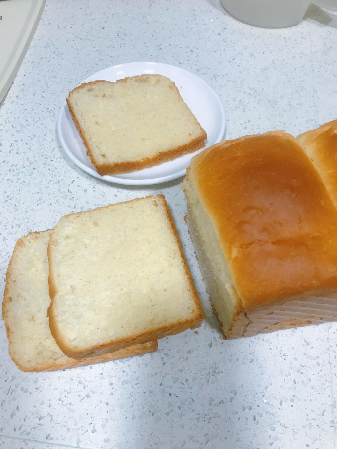 一次发酵的牛奶吐司，省事儿但依旧松软