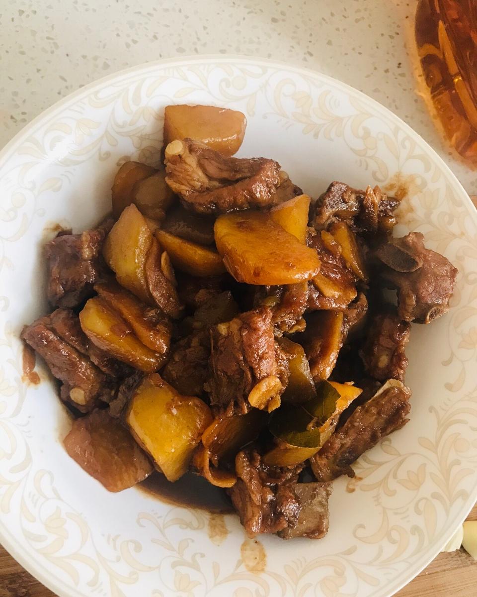 红烧排骨土豆