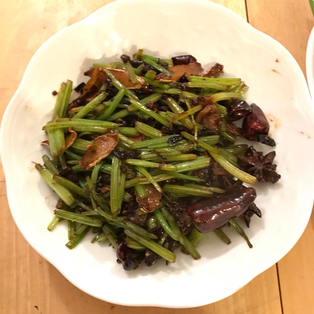 炝炒芹菜