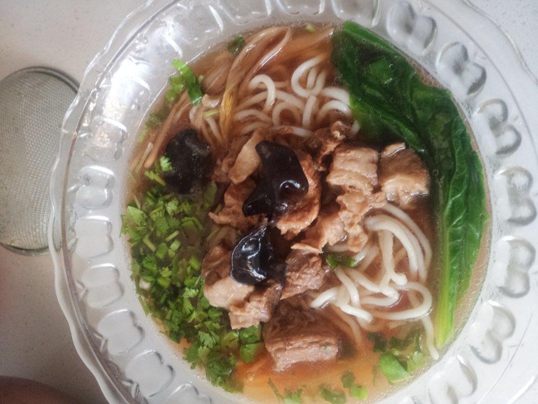 家庭版牛肉面