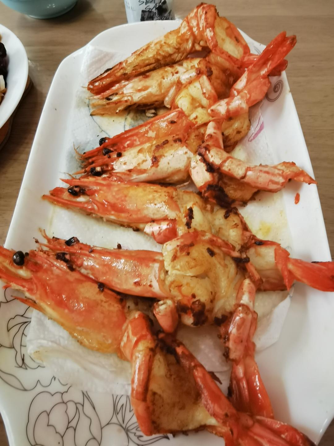 牛油煎超巨大黑虎虾