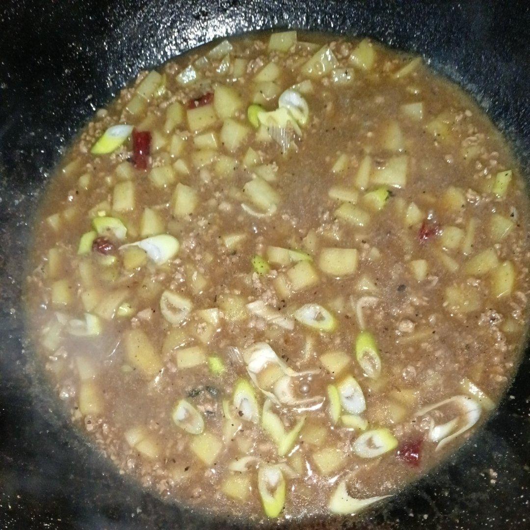 超级下饭的肉沫炒土豆！