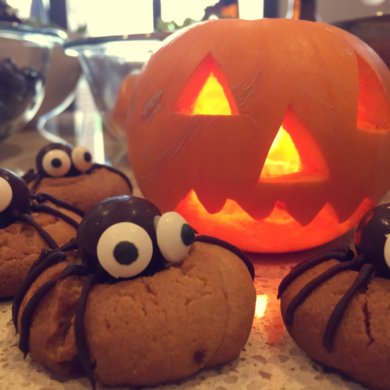 万圣节蜘蛛花生酱曲奇