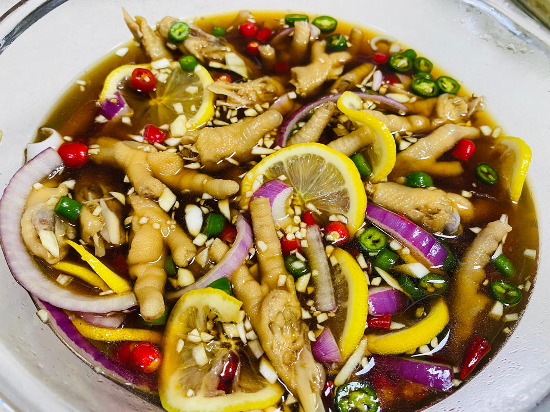 大崔小崔小小崔做的网红泡鸡脚酸辣鸡爪