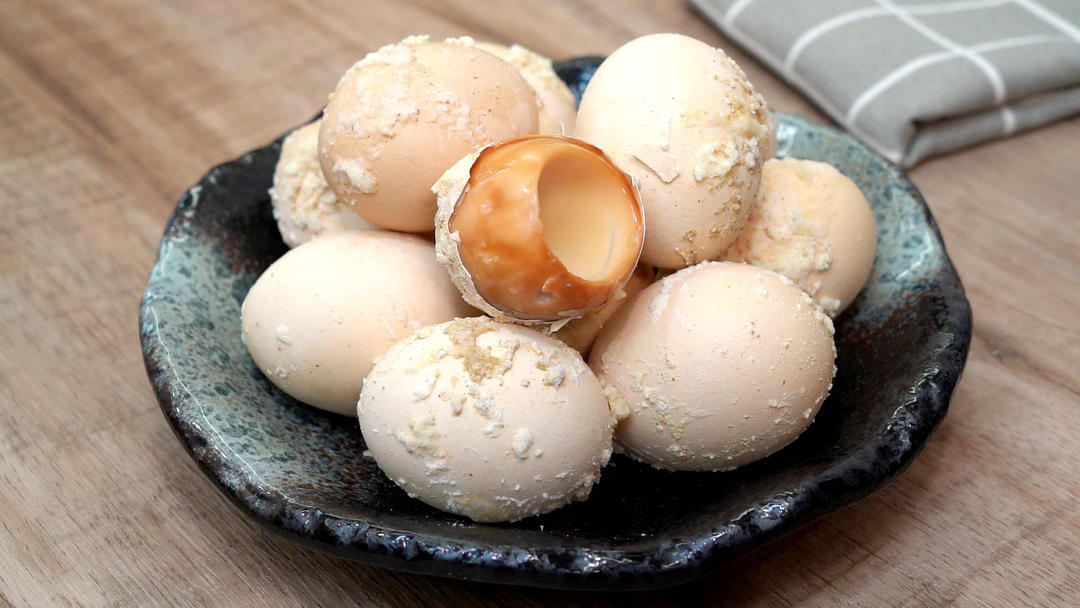 电饭煲盐焗鸡蛋