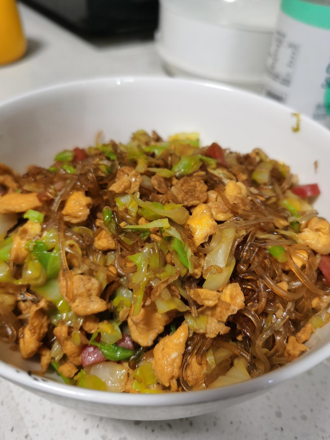 包心菜炒红薯粉丝