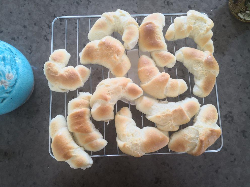 手揉小小牛角包🥐（牛奶面包配方）