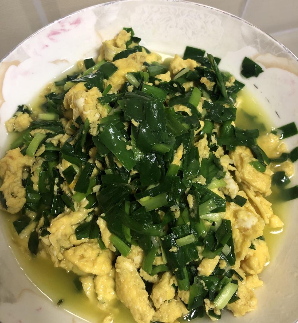 简易版韭菜炒鸡蛋（鸡蛋味道非常鲜嫩）