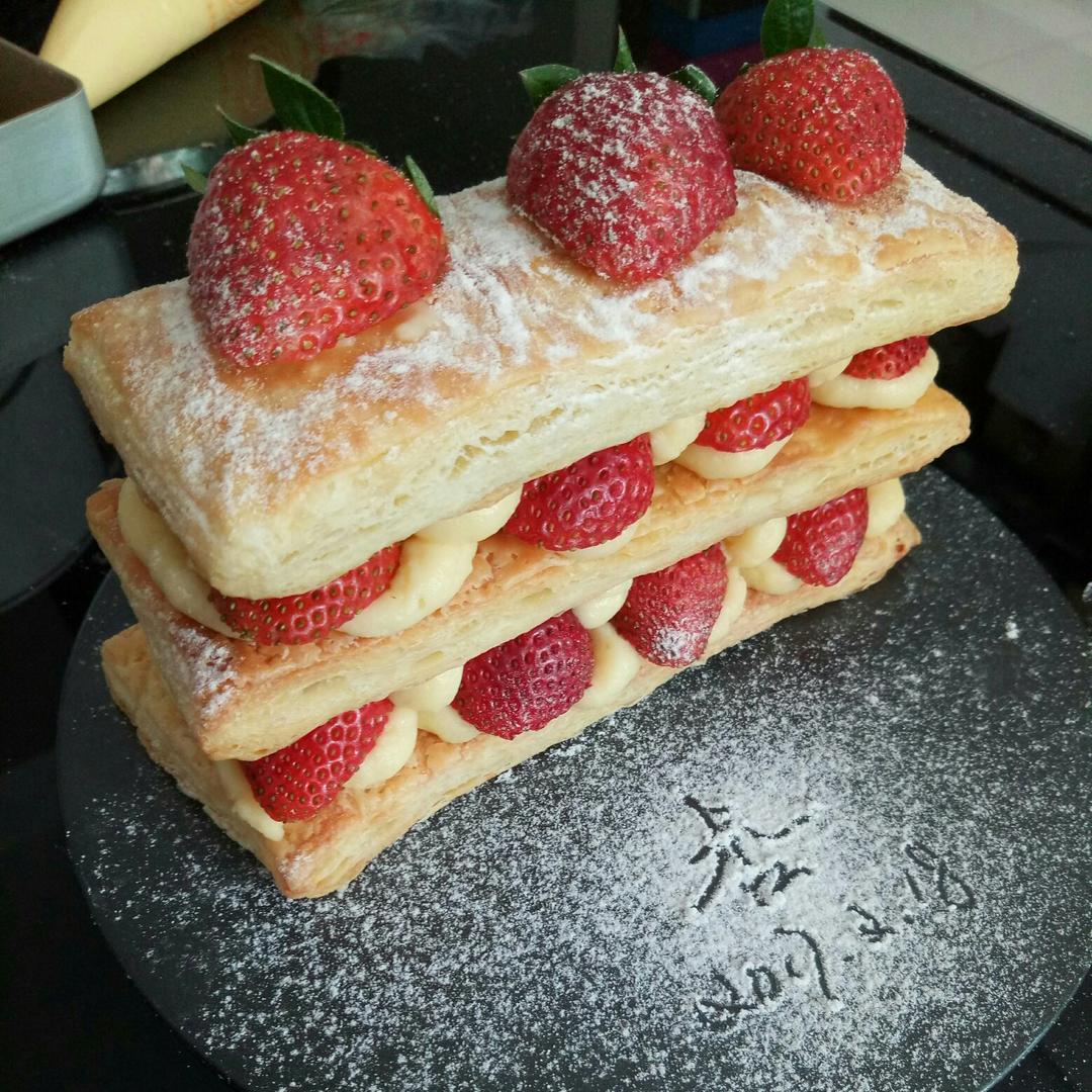 草莓拿破仑酥