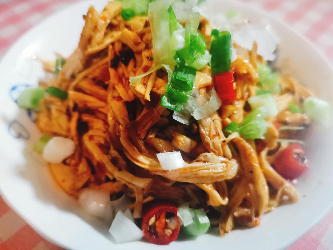 低卡美味! 春日轻食｜捞汁春笋手撕鸡
