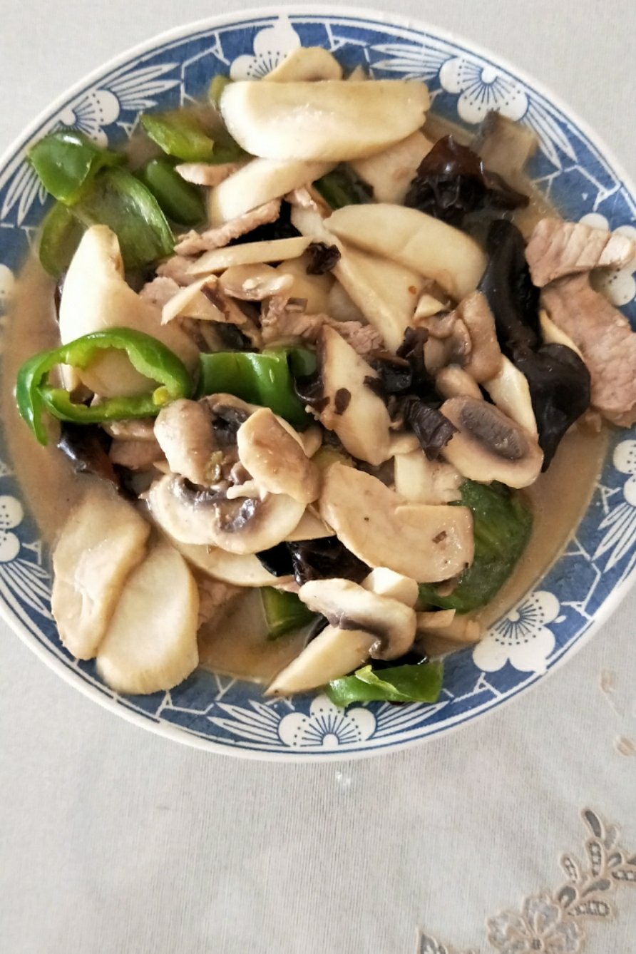 小炒肉炒蘑菇