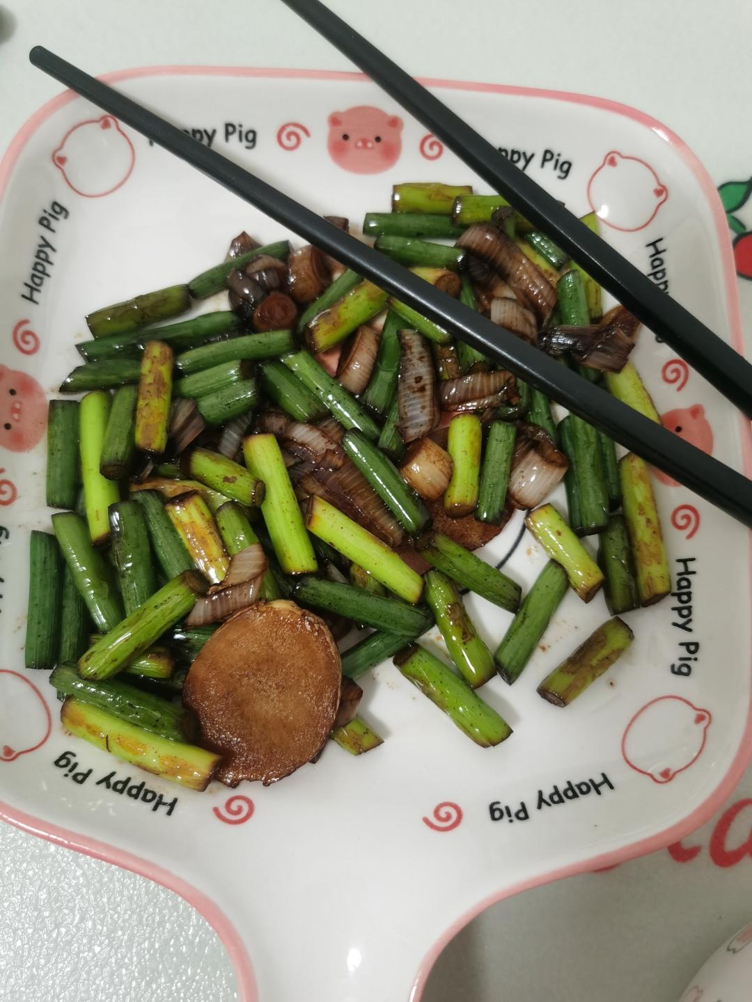 家常菜蒜薹炒肉（蒜苔炒肉）