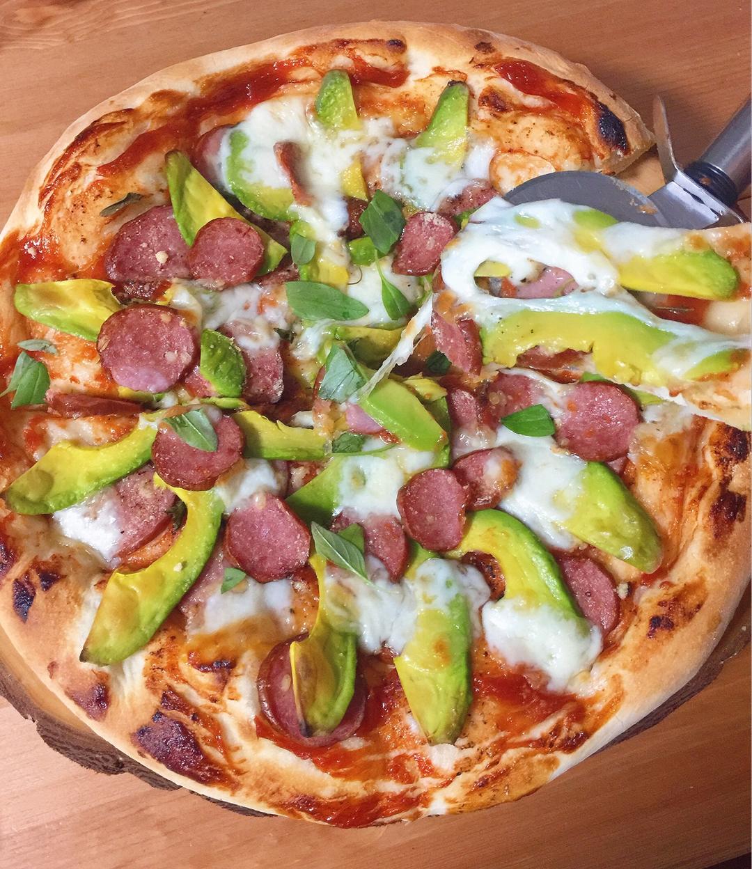 萨拉米薄底披萨 Salami Pizza