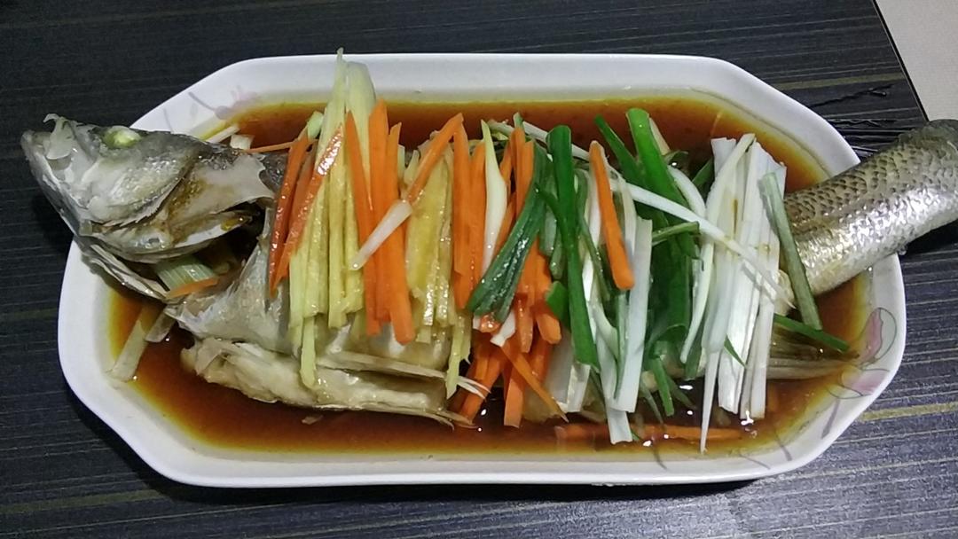 清蒸鲈鱼