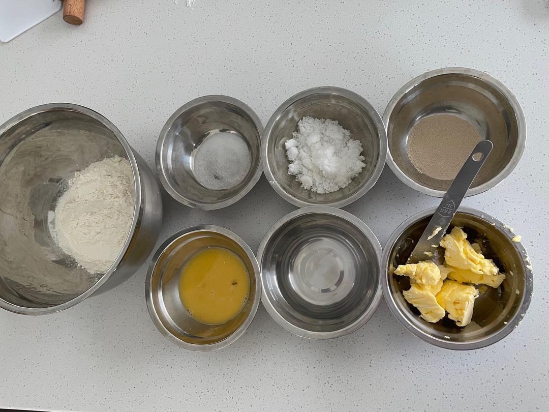 纯奶手撕吐司的做法 步骤1