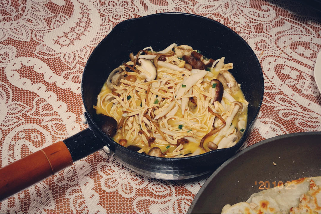 金沙鲜菇豆腐丝
