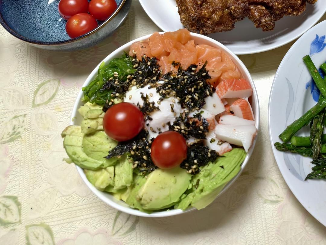 三文鱼牛油果拌饭