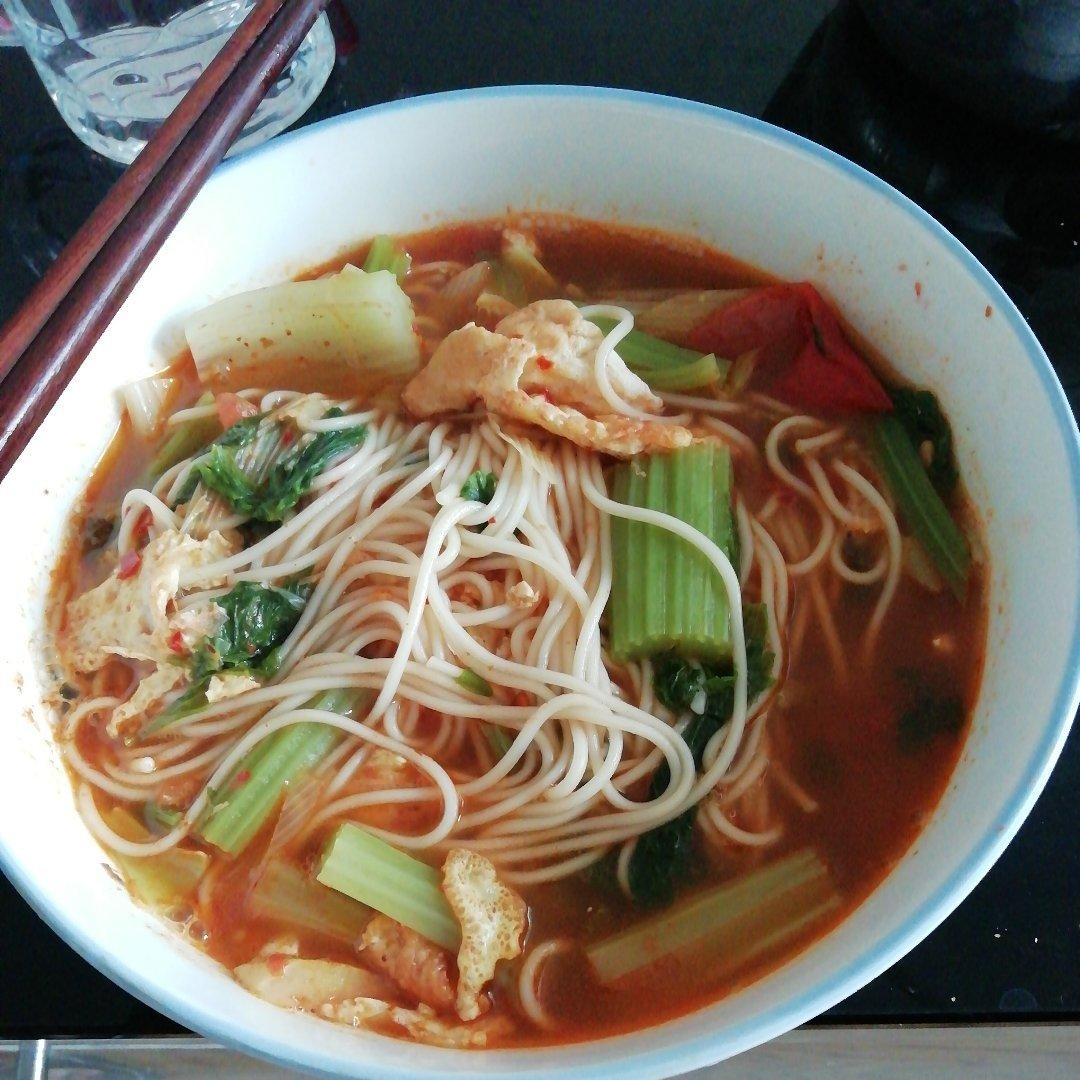 简单早饭西红柿鸡蛋挂面