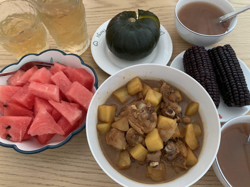 土豆炖鸡块