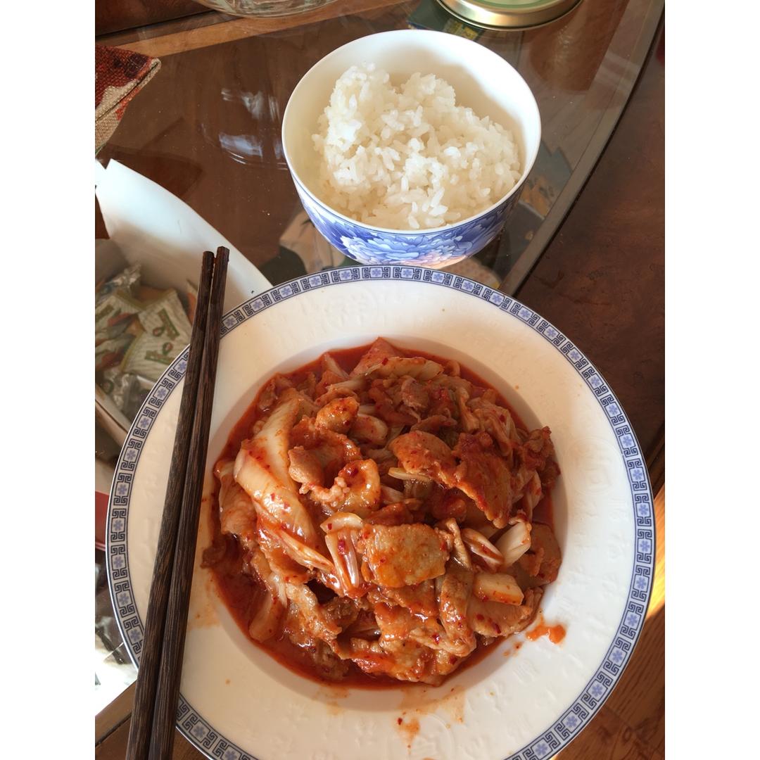 辣白菜炒五花肉