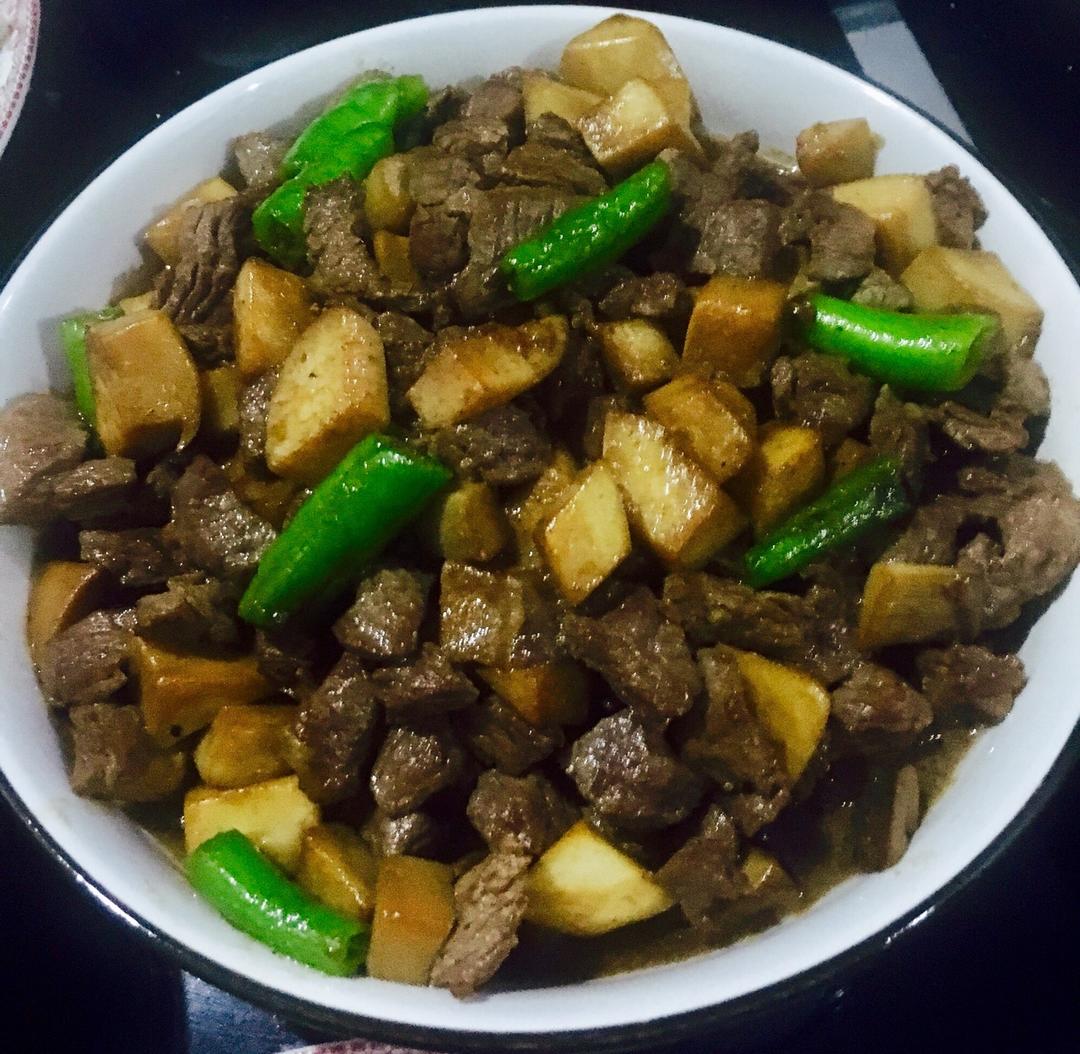 黑椒杏鲍菇牛肉粒