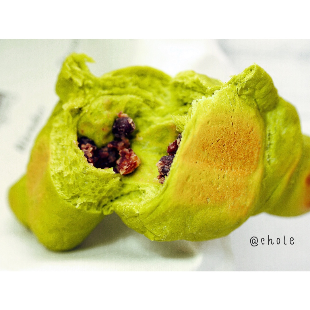 抹茶蜜豆牛角包