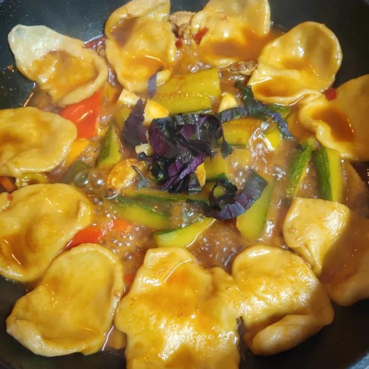 地锅鸡+自制红油【曼食慢语】