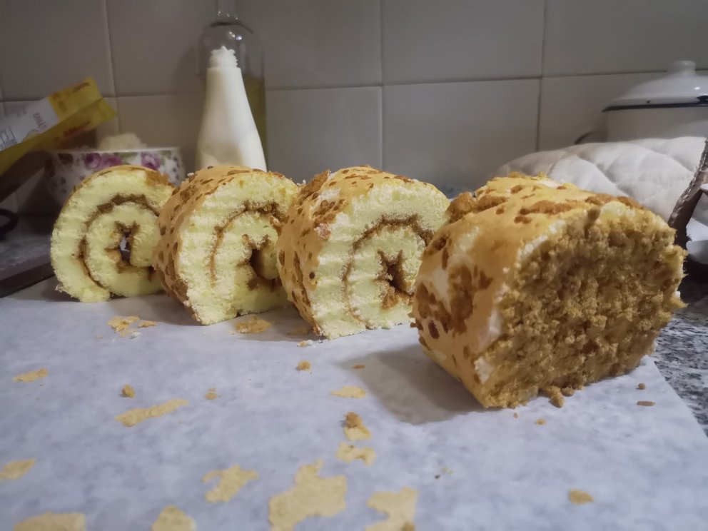 香葱肉松蛋糕卷（这是一个步骤超级详细的视频菜谱）
