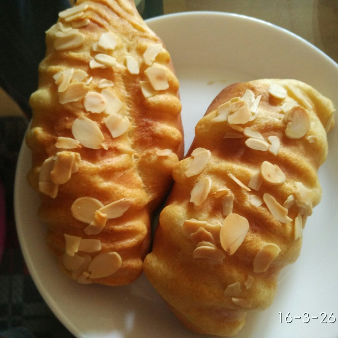 毛毛虫面包