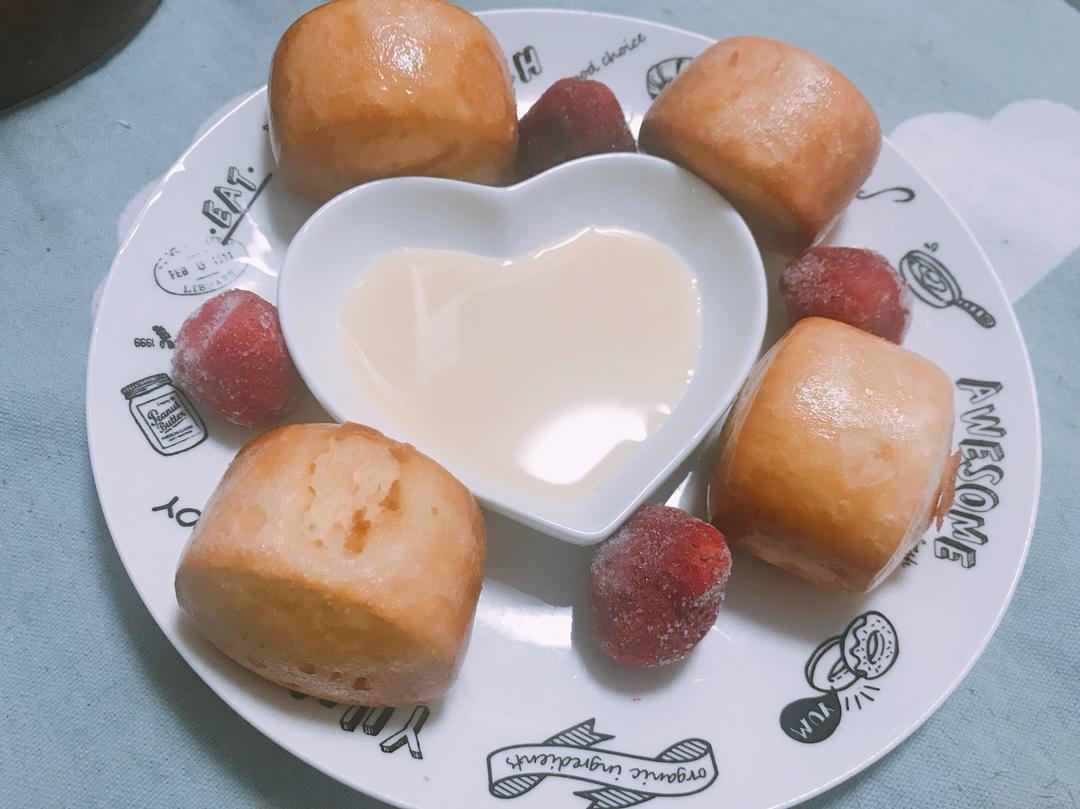 原只炸馒头配炼奶