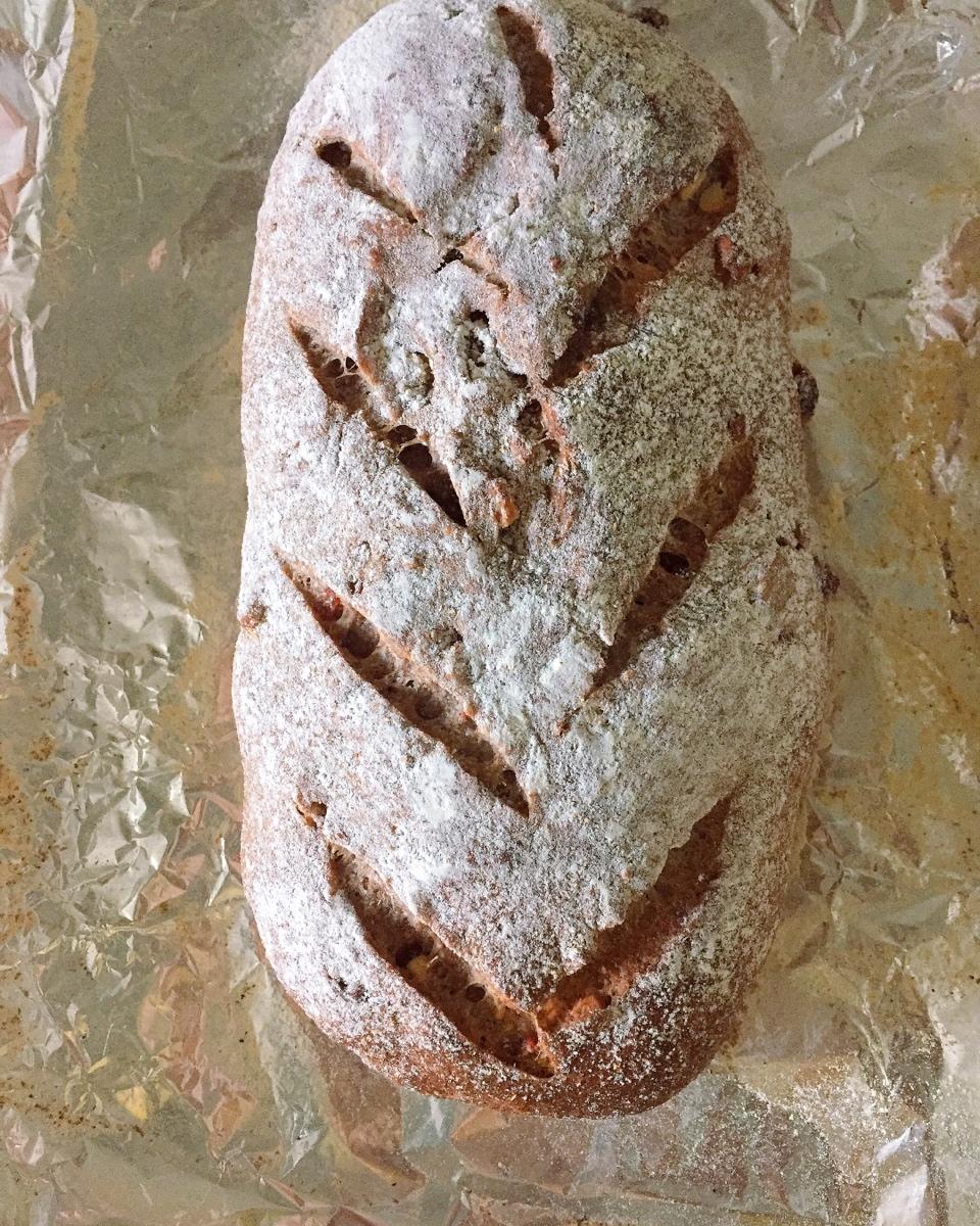 全麦蔓越莓核桃软欧包