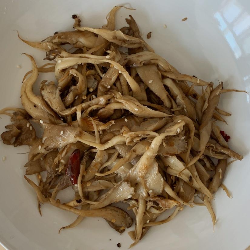 干煸平菇（有肉的味道）