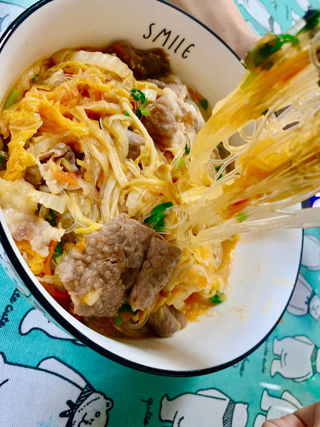 金针菇番茄肥牛卷