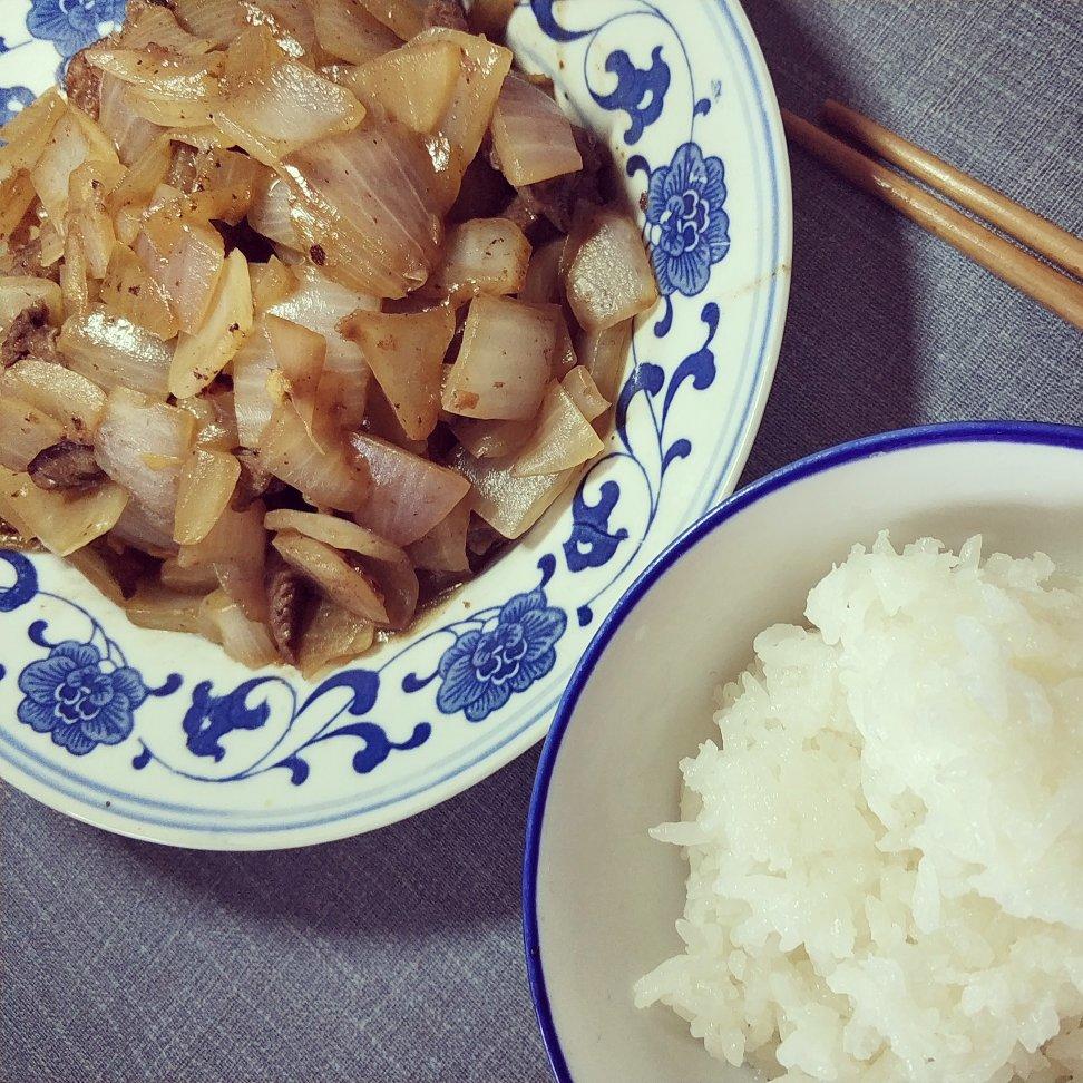 洋葱炒牛肉