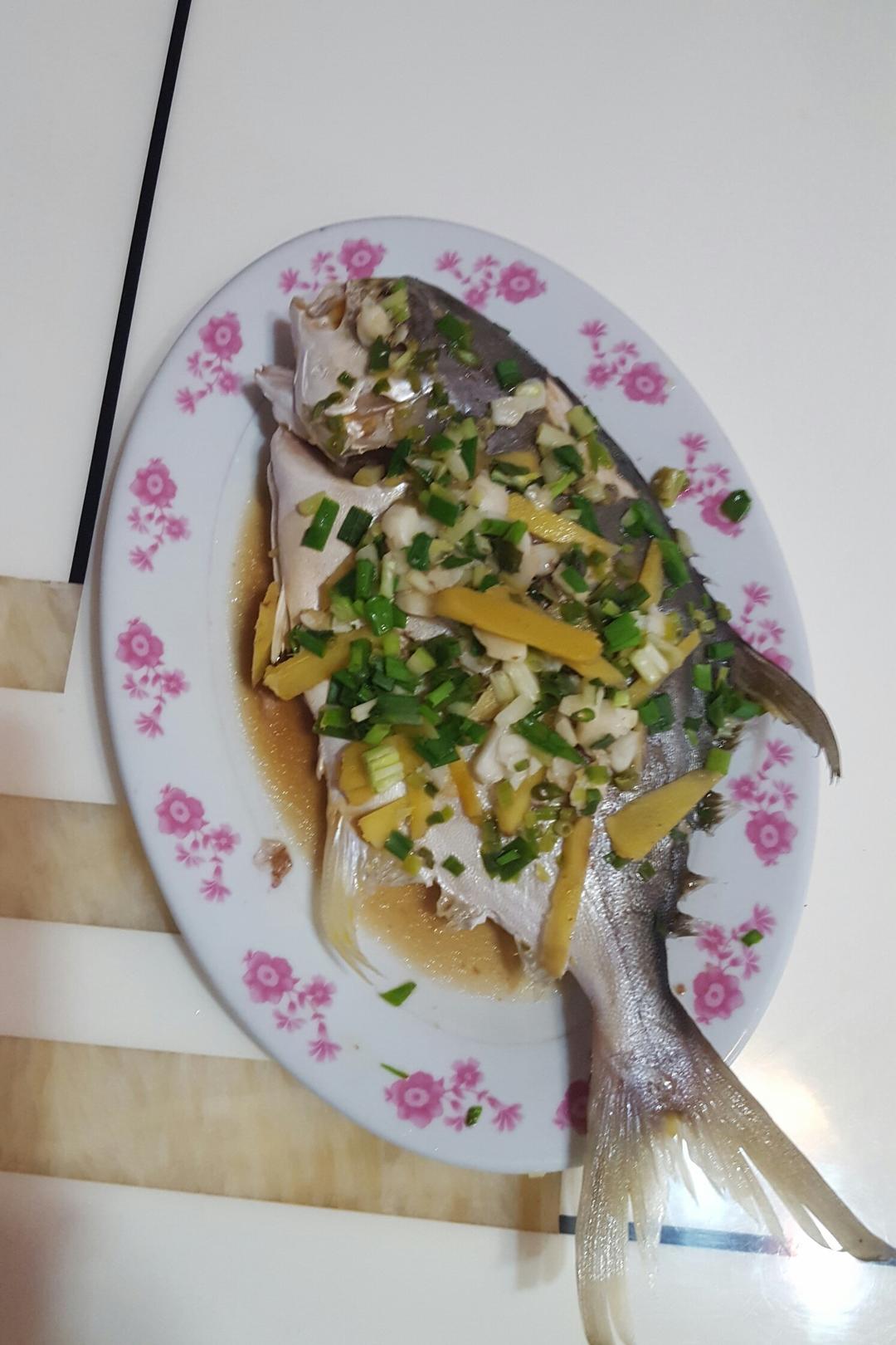 上邪_q6wc做的青蒸金鲳鱼