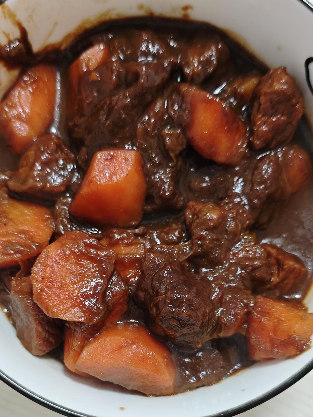 沙沙土豆胡萝卜炖牛肉