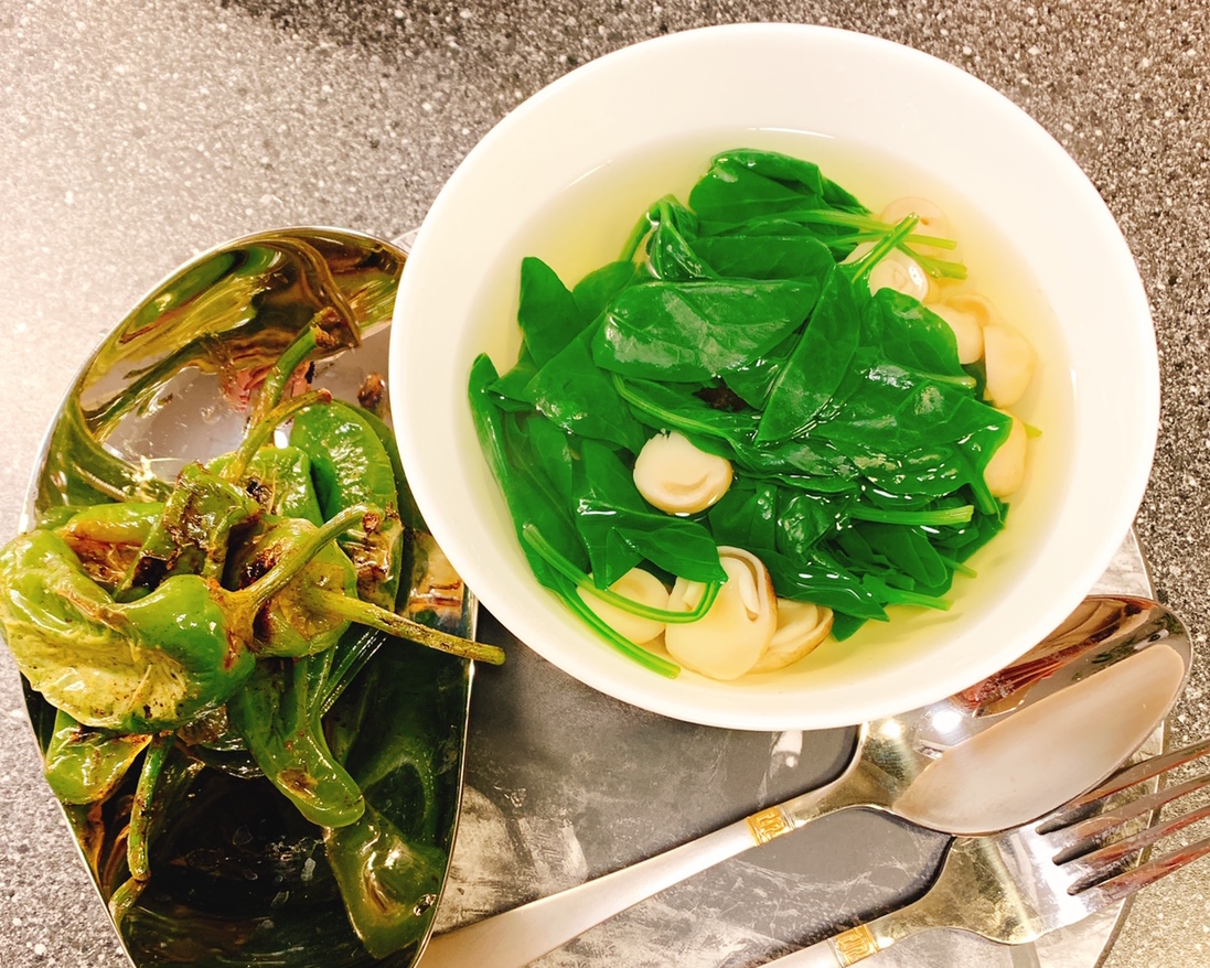 夏日吃不胖20大卡-菠菜草菇素汤的做法