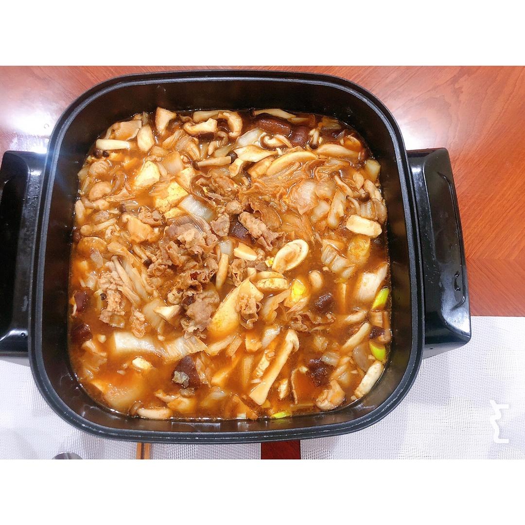 鲜菌肥牛锅