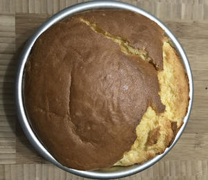 戚风蛋糕（6寸低糖版）的做法 步骤8